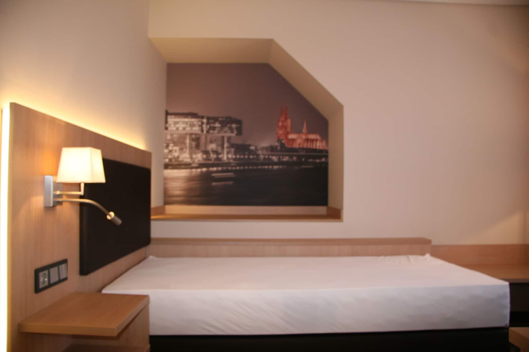 Hotel Fortune Кёльн Экстерьер фото