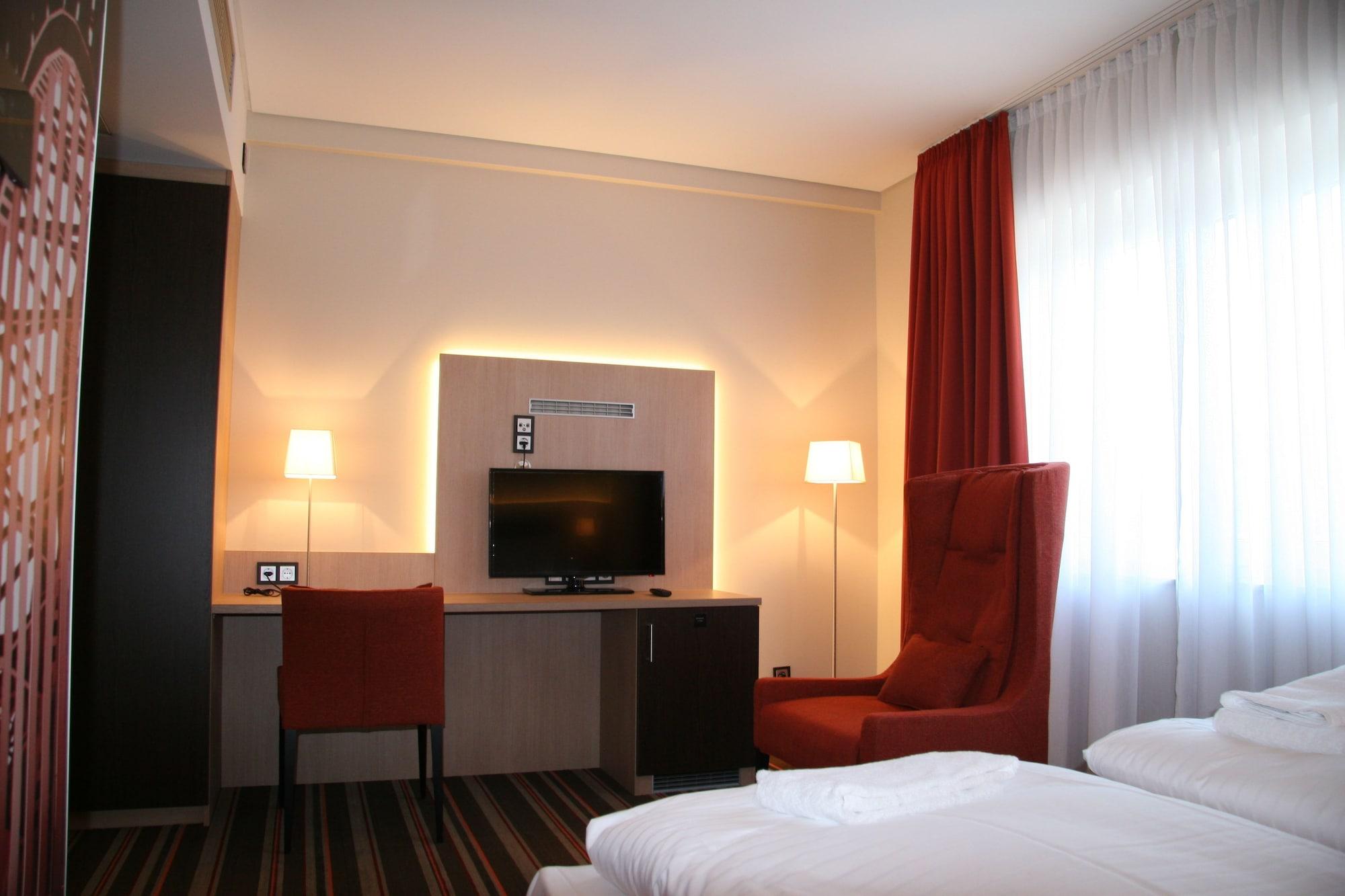 Hotel Fortune Кёльн Экстерьер фото